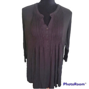 Simply Emma black pleated front top.